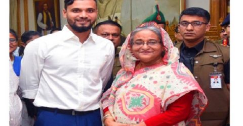 সংসদে যাচ্ছেন মাশরাফি