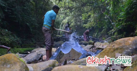 পাহাড়ে চলছে অবাধে পাথর উত্তোলন; প্রতিকার চাইছে স্থানীয়রা