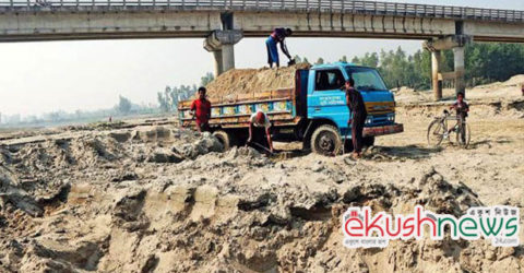 বগুড়ার ধুনটে বাঙ্গালী নদী থেকে ক্ষমতাসীন নেতার ছত্রছায়ায় অবাধে বালু উত্তোলনের অভিযোগ