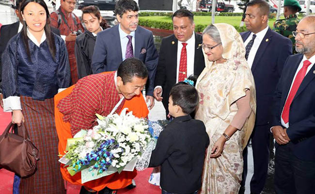 শেখ হাসিনার সঙ্গে বৈঠকে ভুটানের প্রধানমন্ত্রী লোটে শেরিং