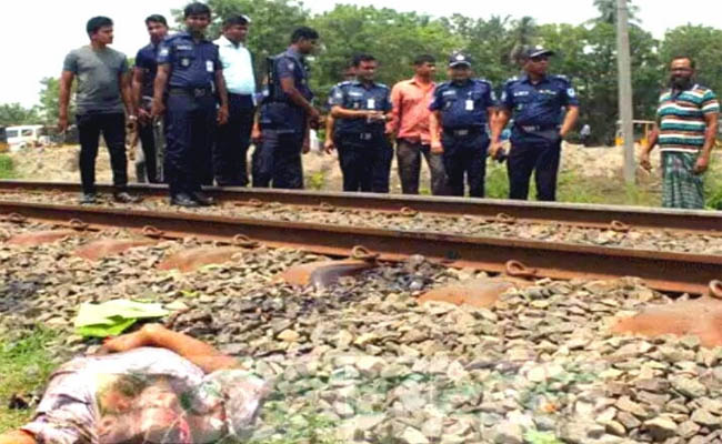 যশোরে ট্রেনে কাটা পড়ে পুলিশ কর্মকর্তার শরীর তিন খন্ড