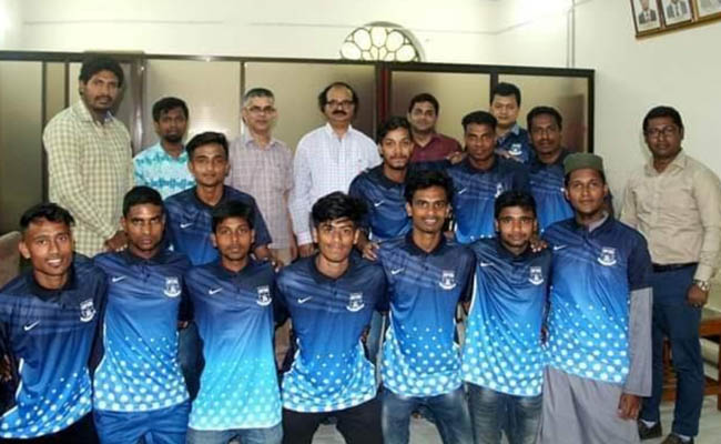 আন্তঃবিশ্ববিদ্যালয় ফুটবল প্রতিযোগিতায় জবি দলের অংশগ্রহন