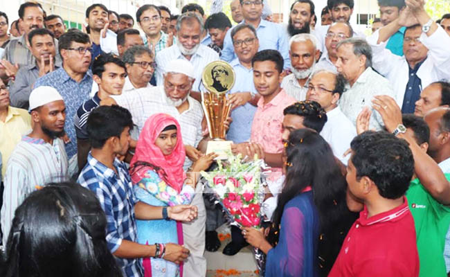 ‘বঙ্গবন্ধু আন্তঃবিশ্ববিদ্যালয় স্পোর্টস চ্যাম্পিয়নশীপ’-এ দেশ সেরা হওয়ায় যবিপ্রবিতে আনন্দ শোভাযাত্রা