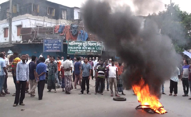 সারা দেশে পাটকল শ্রমিকদের ধর্মঘট চলছে