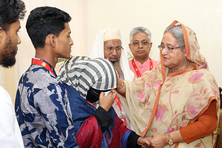 নুসরাত হত্যায় জড়িতদের কেউই রেহাই পাবে না: প্রধানমন্ত্রী