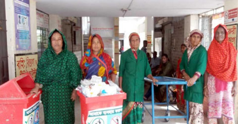 পাইকগাছা উপজলা স্বাস্থকমপ্লেক্স আউট সোর্সিং নিয়োগে ৯ মাস্টাররোল নারী কর্মচারী বঞ্চিত