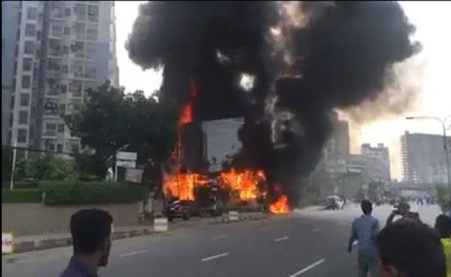 কল্যাণপুরে পেট্রোল পাম্পে ভয়াবহ আগুন