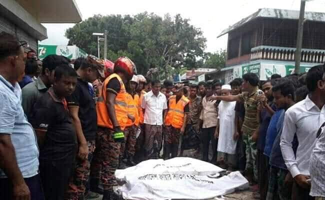 বালিয়াকান্দিতে বালুর ট্রাকে প্রাণ গেল ২ জনের