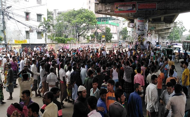 মালিবাগ-রামপুরা-বাড্ডায় রিকশাচালকদের সড়ক অবরোধ