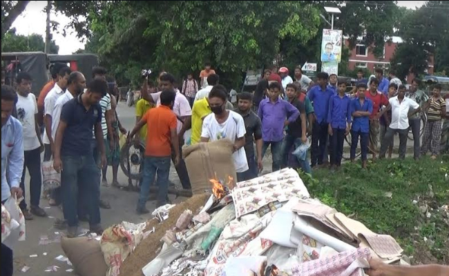 কালীগঞ্জে ২ কোটি টাকার নকল বিড়ি ও ব্যান্ডরোল আটক