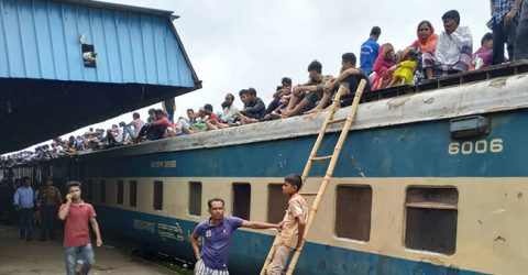 ১ সেপ্টেম্বর থেকে ট্রেনের ছাদে উঠলে কারাদণ্ড