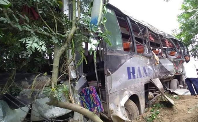 ঠাকুরগাঁওয়ে আবারও সড়ক দুর্ঘটনায় নিহত ১, আহত ২৫